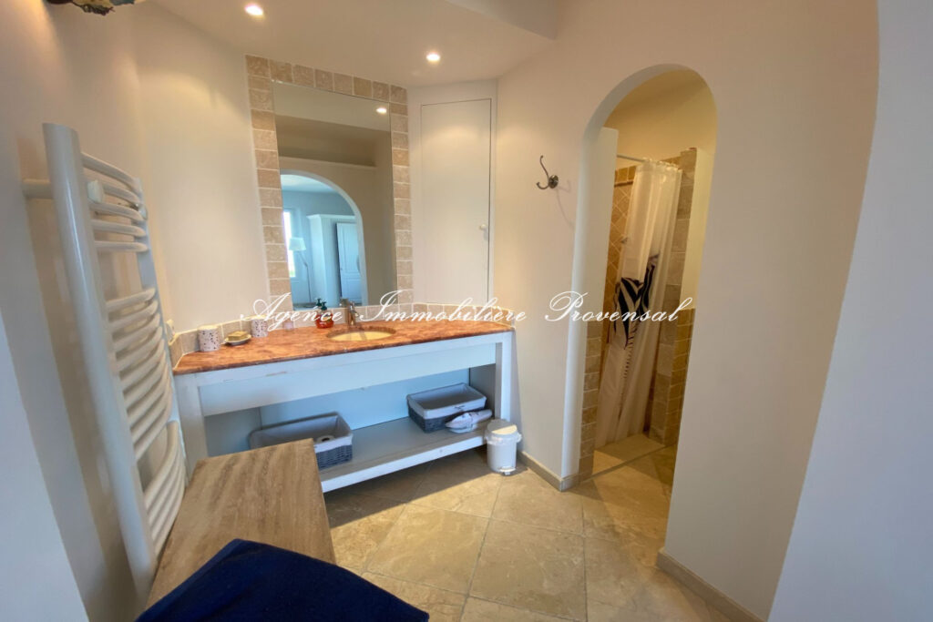 location saisonnière villa 5 Pièce(s) – 5 pièces – 4 chambres – 160.00 m²