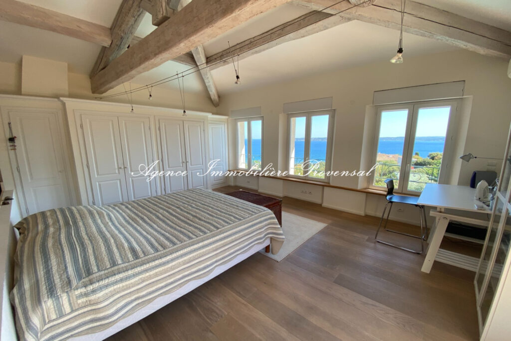 location saisonnière villa 5 Pièce(s) – 5 pièces – 4 chambres – 160.00 m²