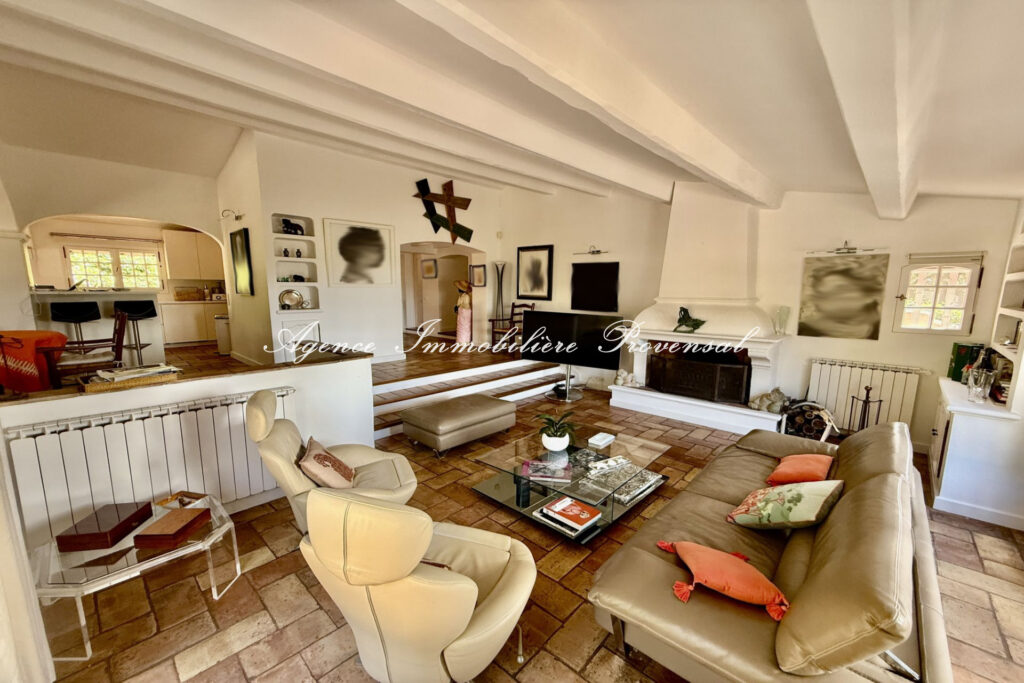 vente villa provençale 7 Pièce(s) – 7 pièces – 5 chambres – 200.00 m²