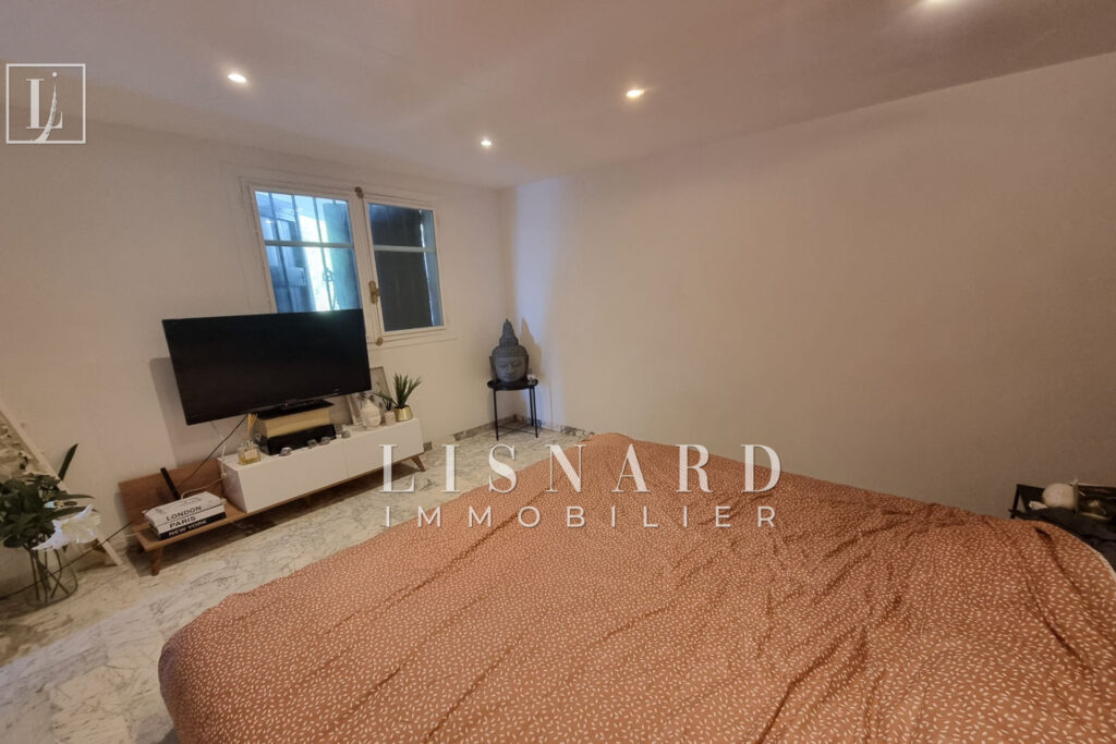 vente maison 8 Pièce(s) – 8 pièces – 8 chambres – 235.00 m²