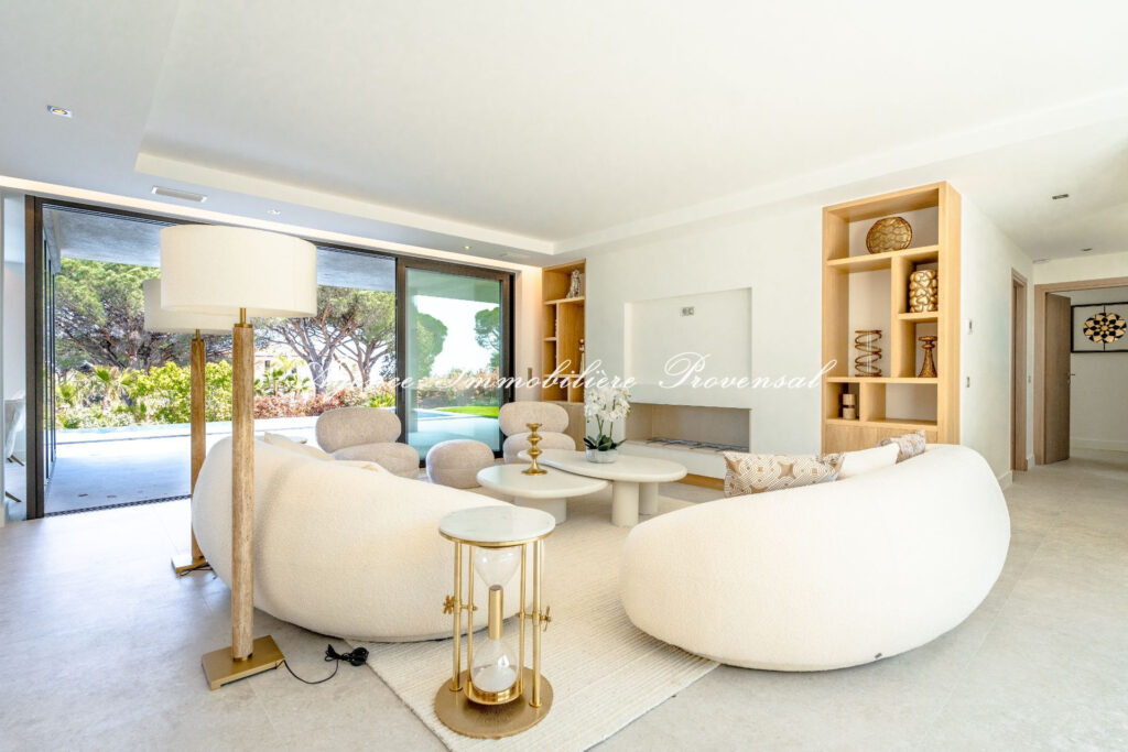 vente villa 7 Pièce(s) – 7 pièces – 6 chambres – 370.00 m²