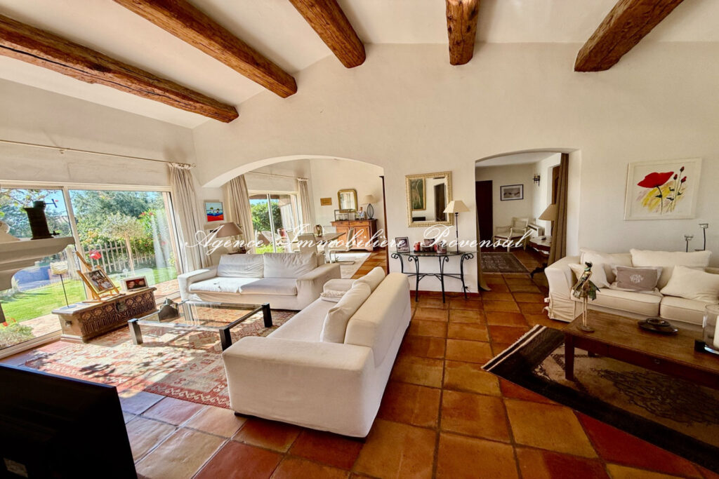 vente maison 6 Pièce(s) – 6 pièces – 4 chambres – 167.00 m²