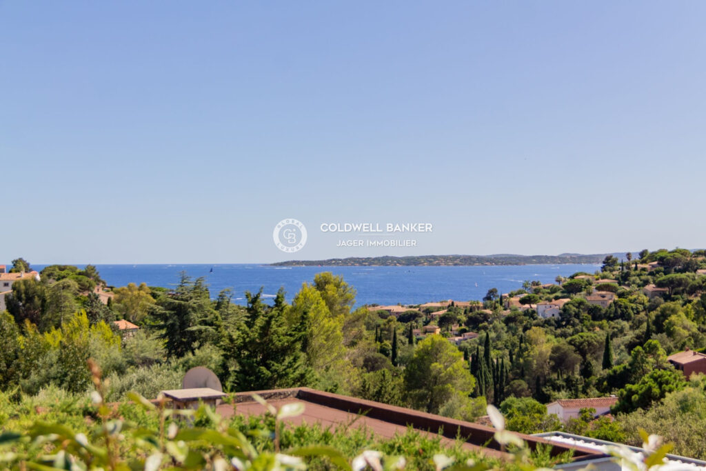 Villa rénovée Les Issambres – 5 pièces – 4 chambres – 270.00 m²