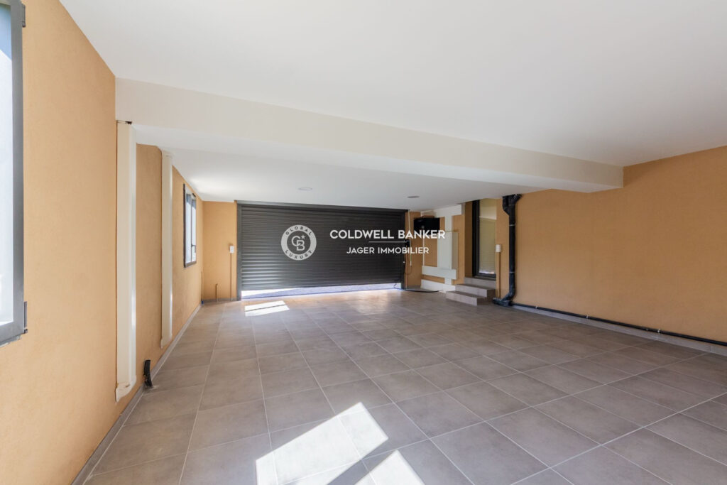 Villa rénovée Les Issambres – 5 pièces – 4 chambres – 270.00 m²