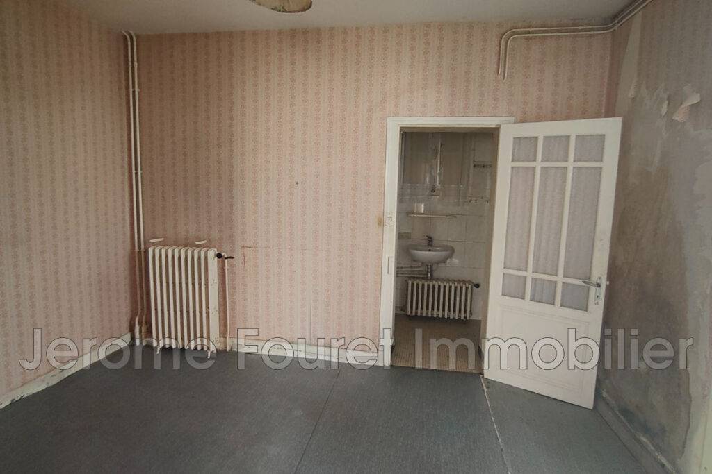 vente maison de ville – NR pièces – 3 chambres – 110.00 m²