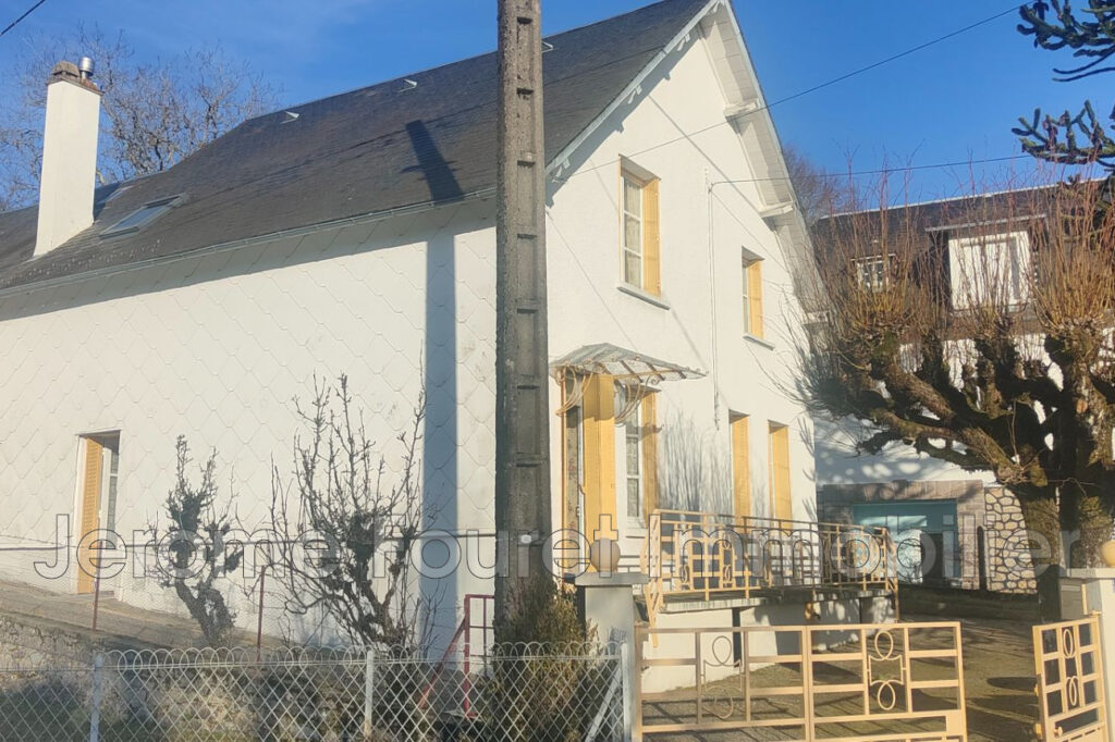 vente maison de ville – NR pièces – 3 chambres – 110.00 m²