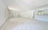 Plain-pied au calme avec piscine, 4 chambres et 2 garages ? ca – 5 pièces – 4 chambres – 155.49 m²