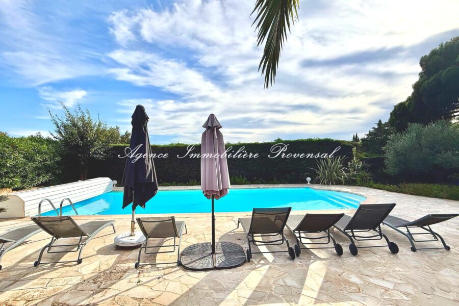 Maison à vendre à Sainte-maxime