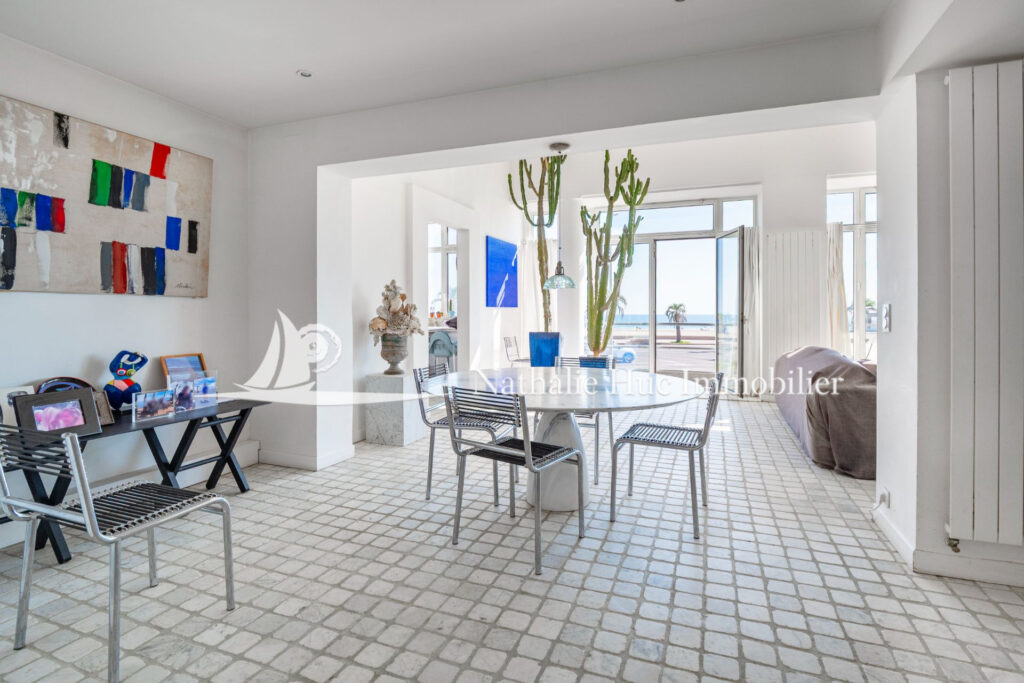 vente maison 6 Pièce(s) – 6 pièces – 5 chambres – 200.00 m²