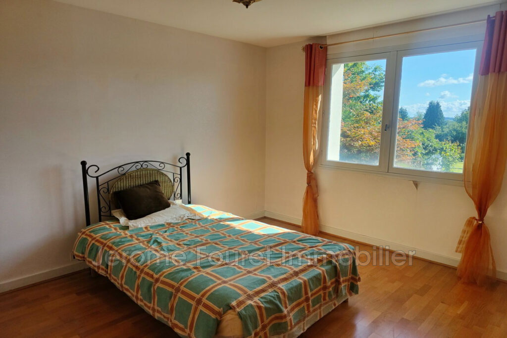 vente maison 6 Pièce(s) – 6 pièces – 5 chambres – 141.48 m²