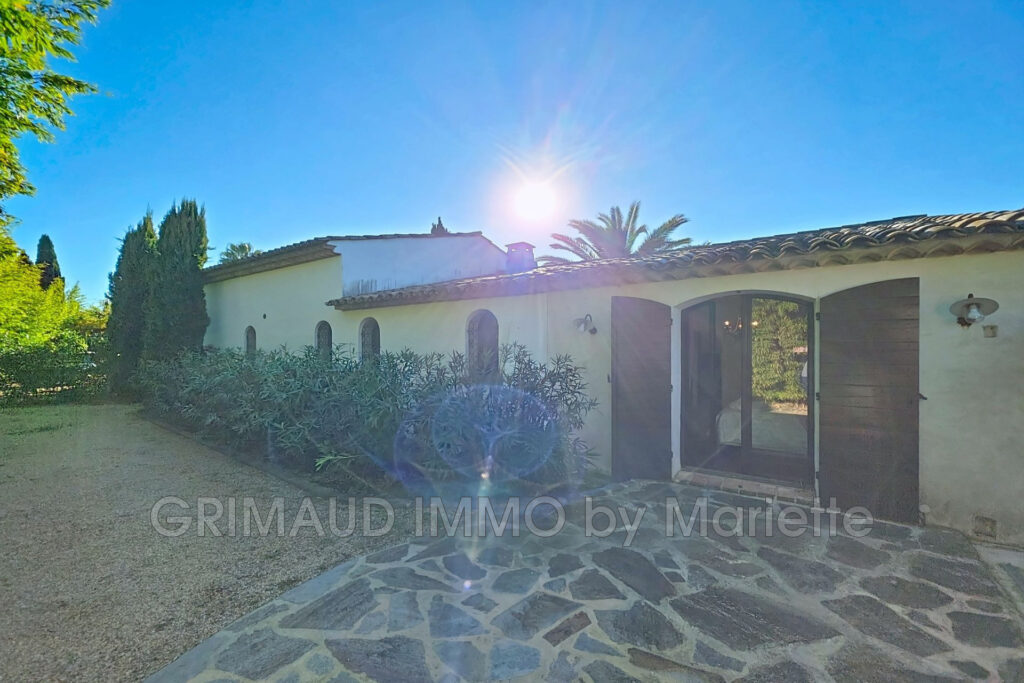 vente maison 8 Pièce(s) – 8 pièces – 5 chambres – 235.81 m²