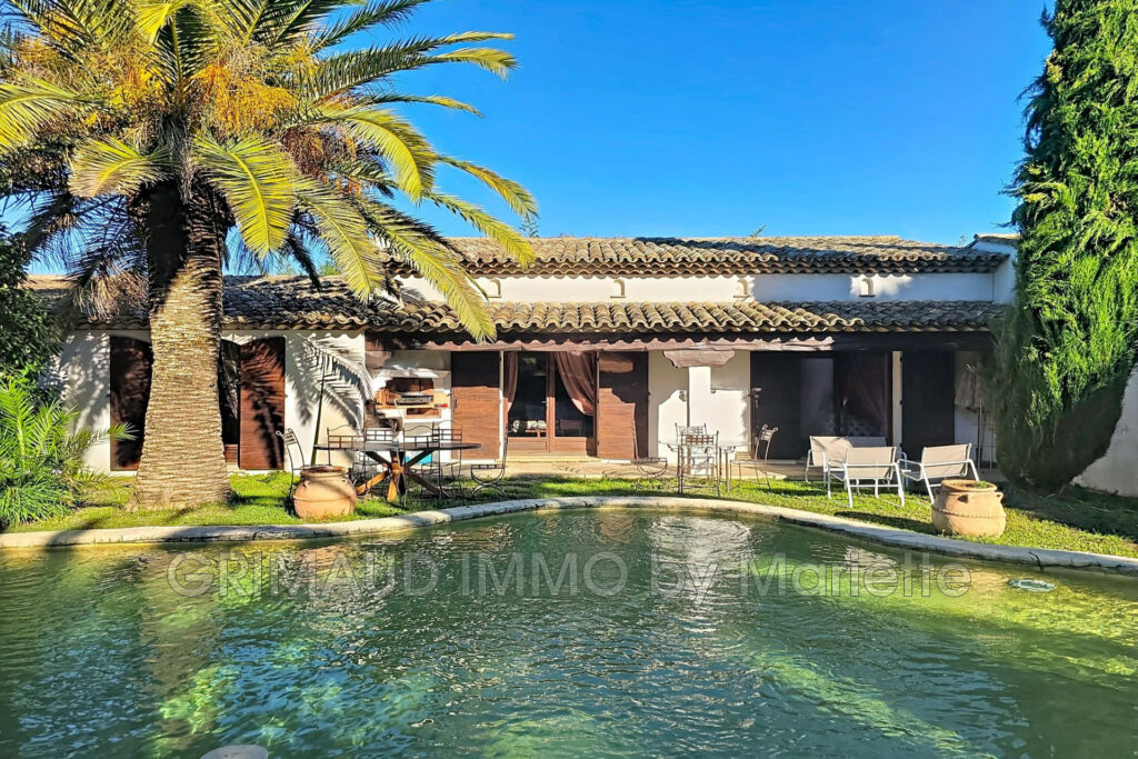 vente maison 8 Pièce(s) – 8 pièces – 5 chambres – 235.81 m²