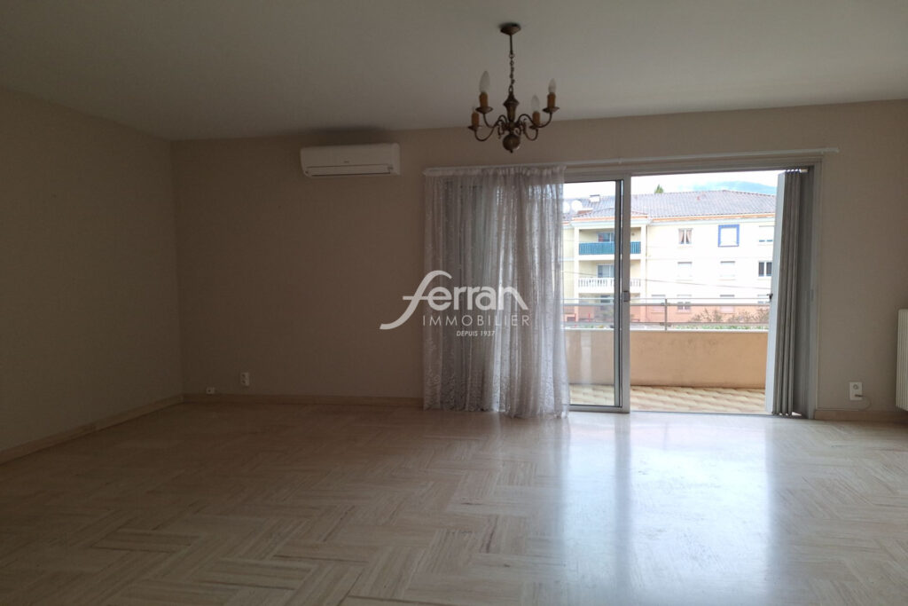 A LOUER TYPE 3 à DRAGUIGNAN – 3 pièces – 2 chambres – 77.33 m²