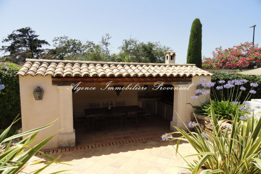 Maison à louer à Sainte-maxime