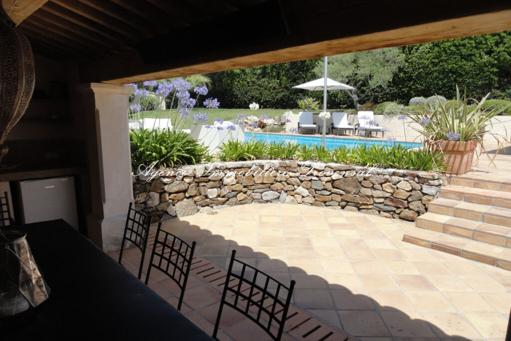 location saisonnière maison 5 Pièce(s) – 5 pièces – 4 chambres – 120.00 m²