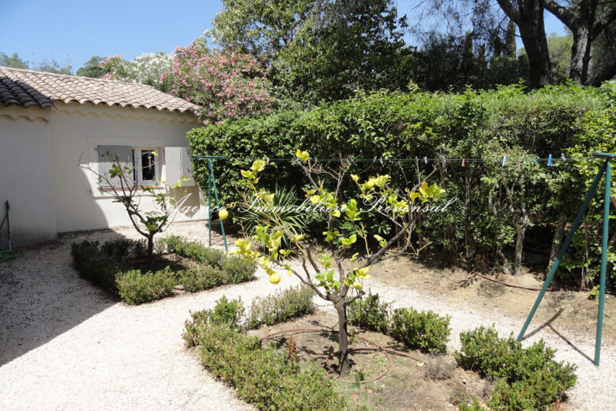 Maison à louer à Sainte-maxime