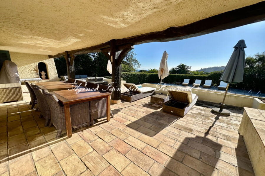 Maison à louer à Sainte-maxime