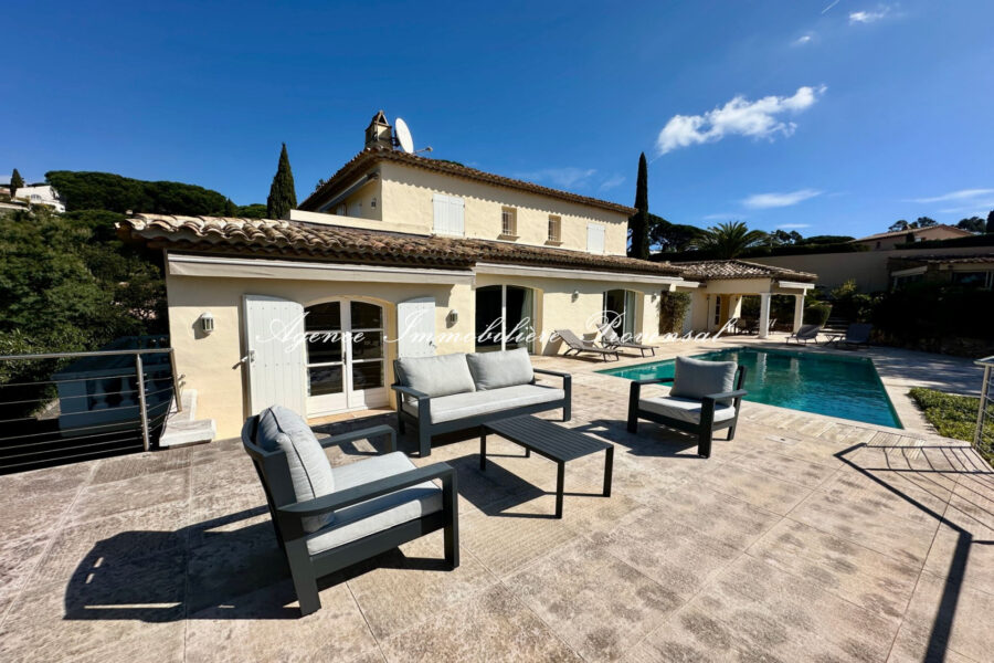 Maison à louer à Sainte-maxime