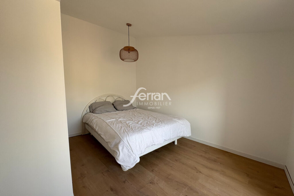 A louer à Entrecasteaux T3/4 avec terrasse – 3 pièces – 2 chambres – 80.00 m²