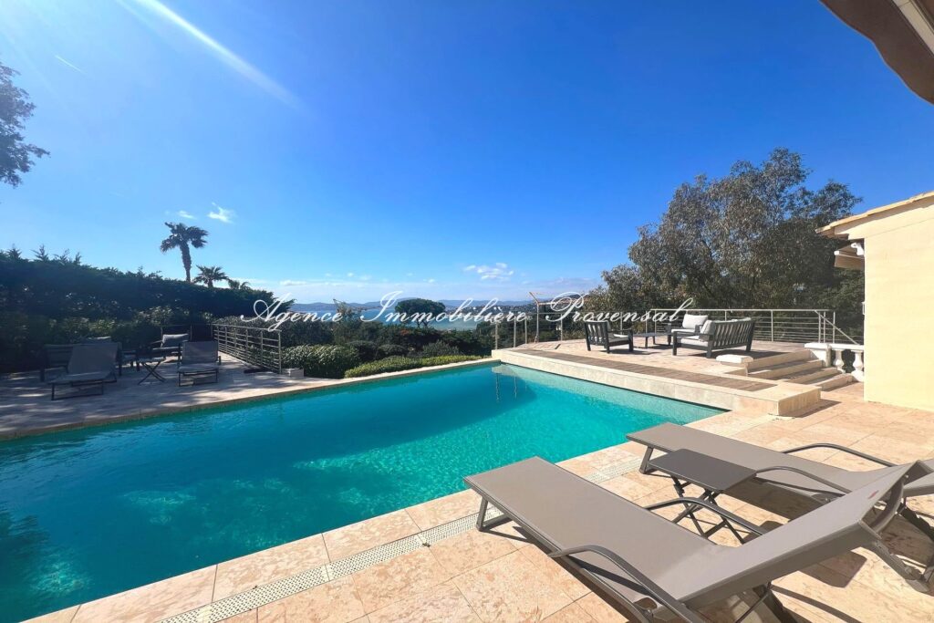 location saisonnière maison 6 Pièce(s) – 6 pièces – 5 chambres – 280.00 m²