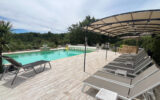 Bastide provençale de charme proche de Gordes avec piscine cha – 7 pièces – 5 chambres – 300.00 m²