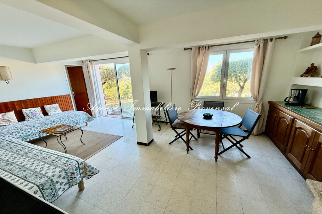 vente maison 6 Pièce(s) – 6 pièces – 4 chambres – 168.00 m²