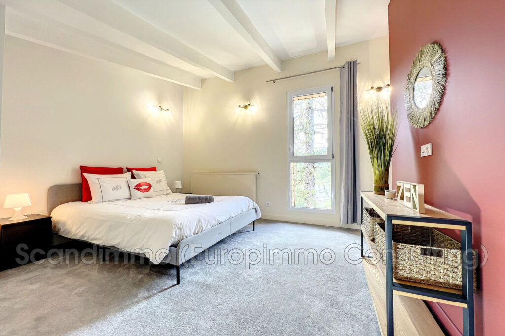 vente maison 6 Pièce(s) – 6 pièces – 5 chambres – 385.00 m²