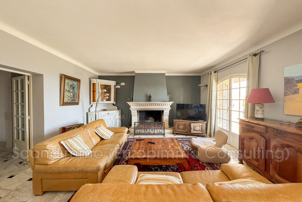 Propriété de charme en pierre ? Vue mer et village ? CABRIS – 6 pièces – 4 chambres – 155.00 m²