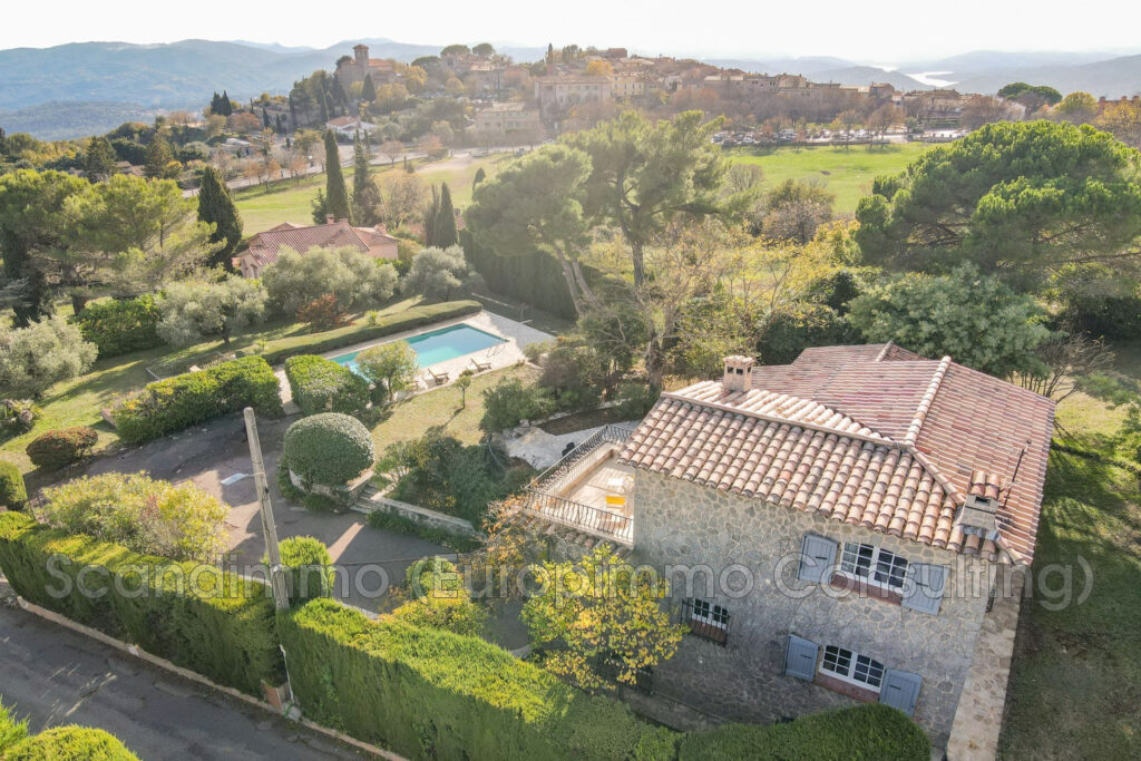 Propriété de charme en pierre ? Vue mer et village ? CABRIS – 6 pièces – 4 chambres – 155.00 m²