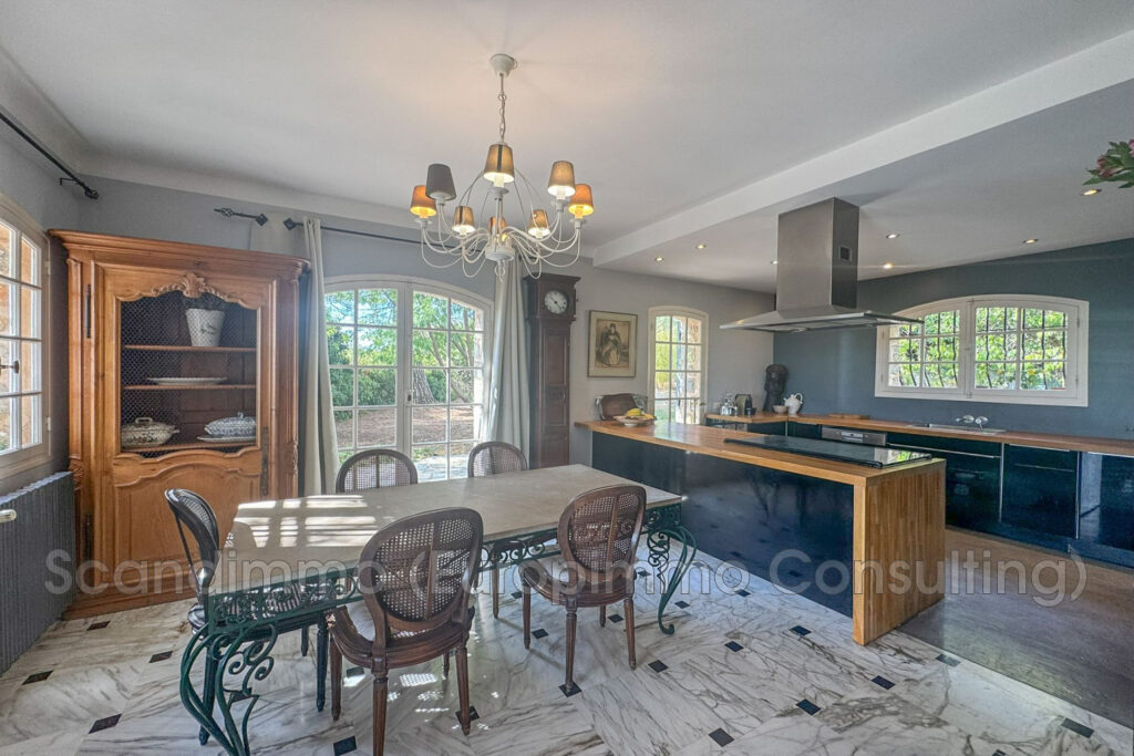 Propriété de charme en pierre ? Vue mer et village ? CABRIS – 6 pièces – 4 chambres – 155.00 m²