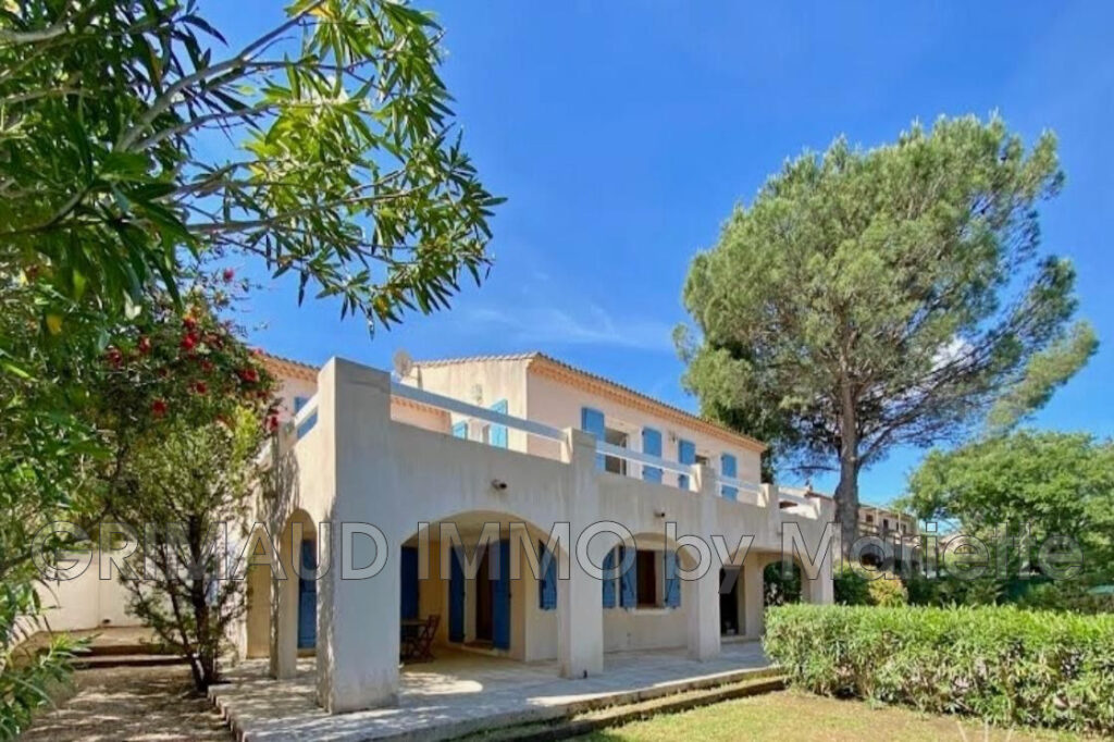 belle maison dans domaine avec 5 chambres, piscinable – 6 pièces – 5 chambres – 199.40 m²