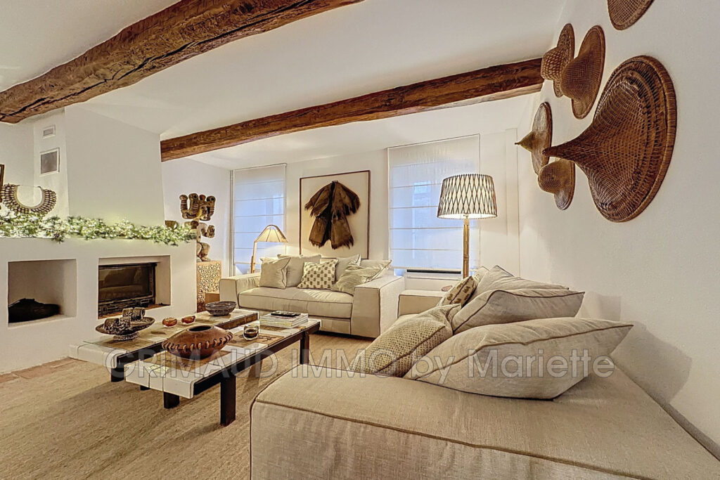 superbe maison de village avec terrasse et garage, unique – 4 pièces – 2 chambres – 101.00 m²