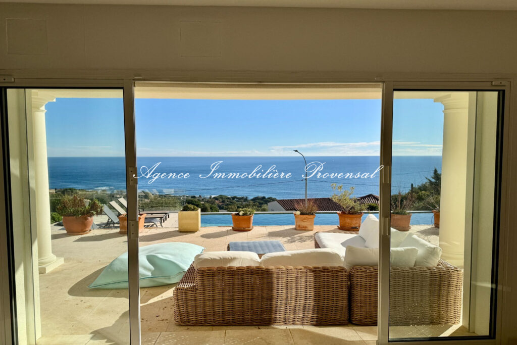 vente villa 5 Pièce(s) – 5 pièces – 4 chambres – 200.00 m²