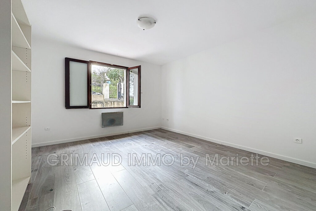 belle maison dans domaine avec 5 chambres, piscinable – 6 pièces – 5 chambres – 199.40 m²