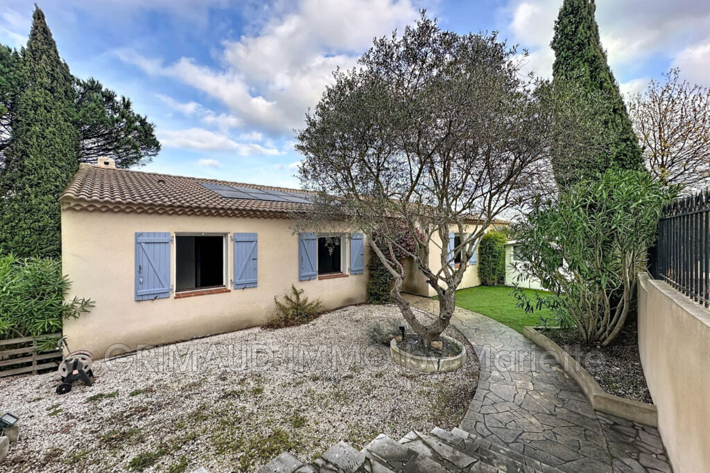 belle maison dans domaine avec 5 chambres, piscinable – 6 pièces – 5 chambres – 199.40 m²