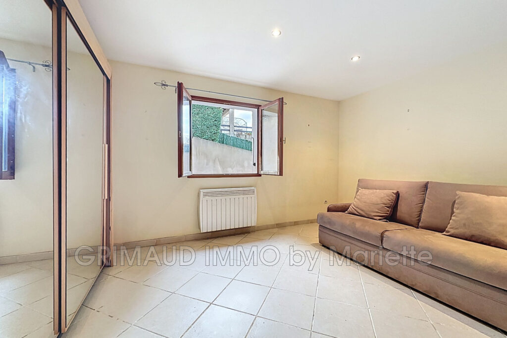 belle maison dans domaine avec 5 chambres, piscinable – 6 pièces – 5 chambres – 199.40 m²