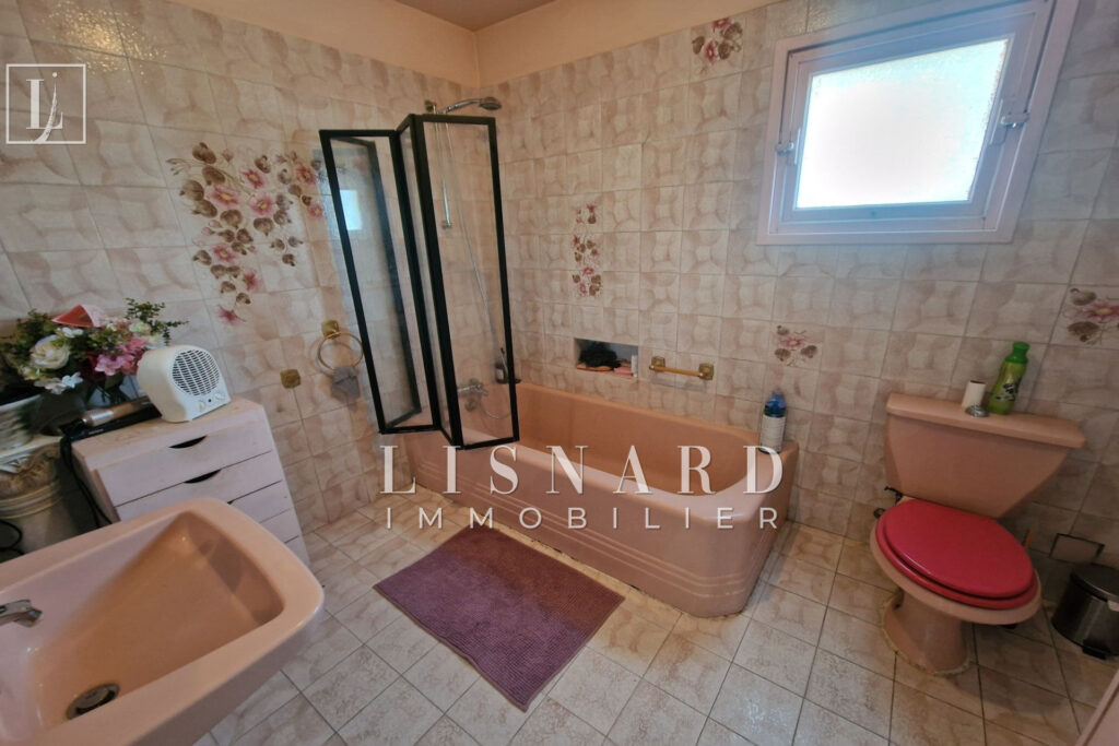 vente maison 8 Pièce(s) – 8 pièces – 8 chambres – 235.00 m²