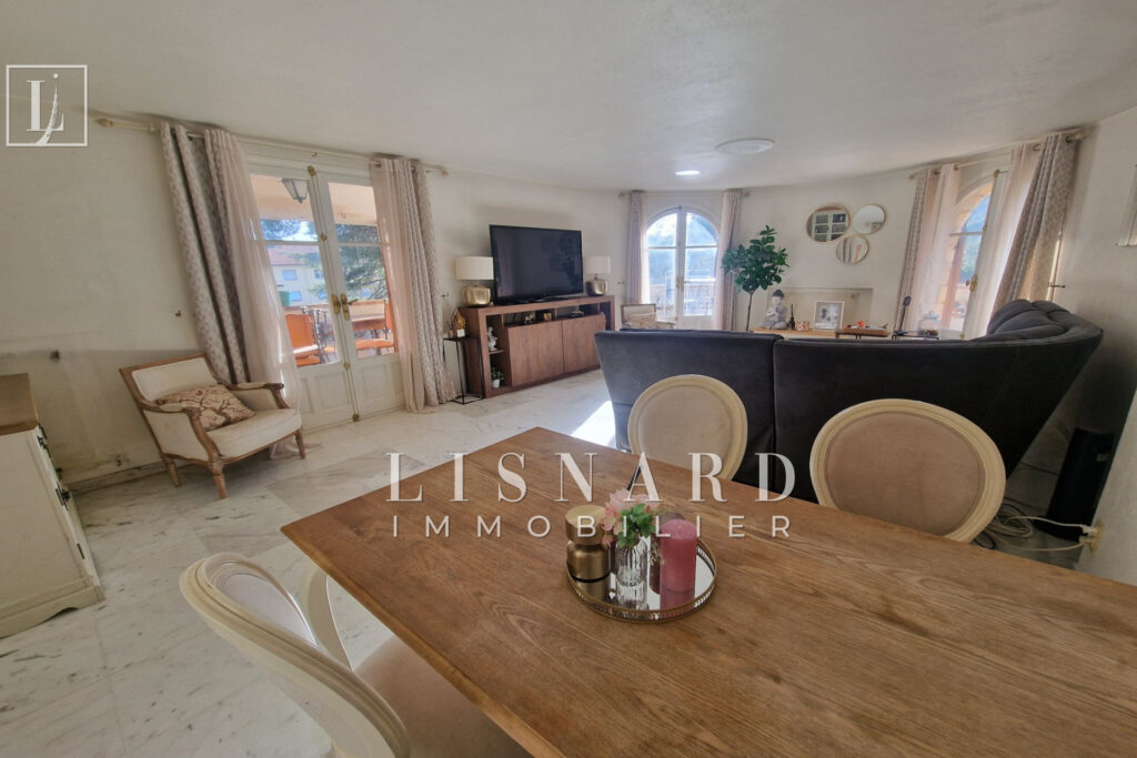 vente maison 8 Pièce(s) – 8 pièces – 8 chambres – 235.00 m²