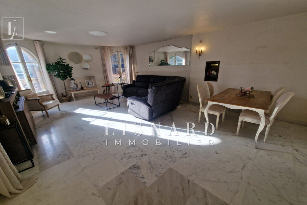 vente maison 8 Pièce(s) – 8 pièces – 8 chambres – 235.00 m²