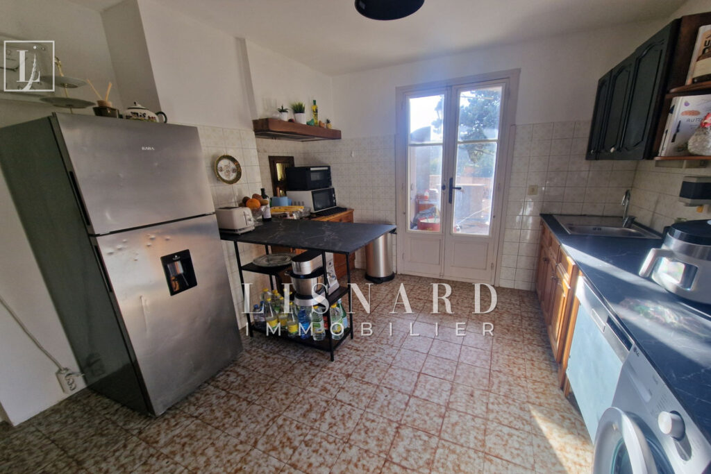 vente maison 8 Pièce(s) – 8 pièces – 8 chambres – 235.00 m²