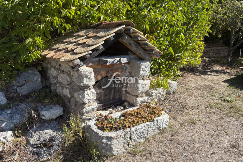 Maison autour de 40 m2 avec vue magnifique  – terrain de 1.730 – 3 pièces – 2 chambres – 50.00 m²