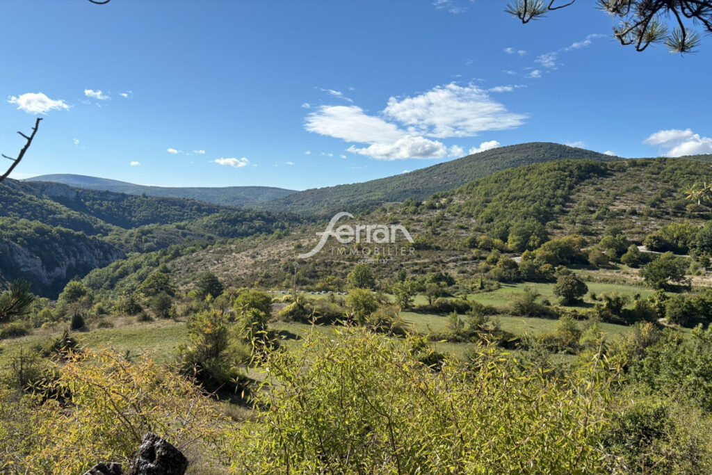 Maison autour de 40 m2 avec vue magnifique  – terrain de 1.730 – 3 pièces – 2 chambres – 50.00 m²