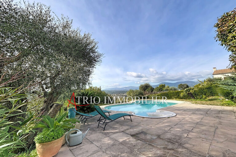 Villa d’architecte ? Vue dégagée & cadre privilégié ? Cagnes-s – 6 pièces – 5 chambres – 155.00 m²