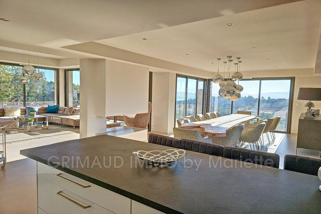 vente villa 7 Pièce(s) – 7 pièces – 5 chambres – 306.00 m²