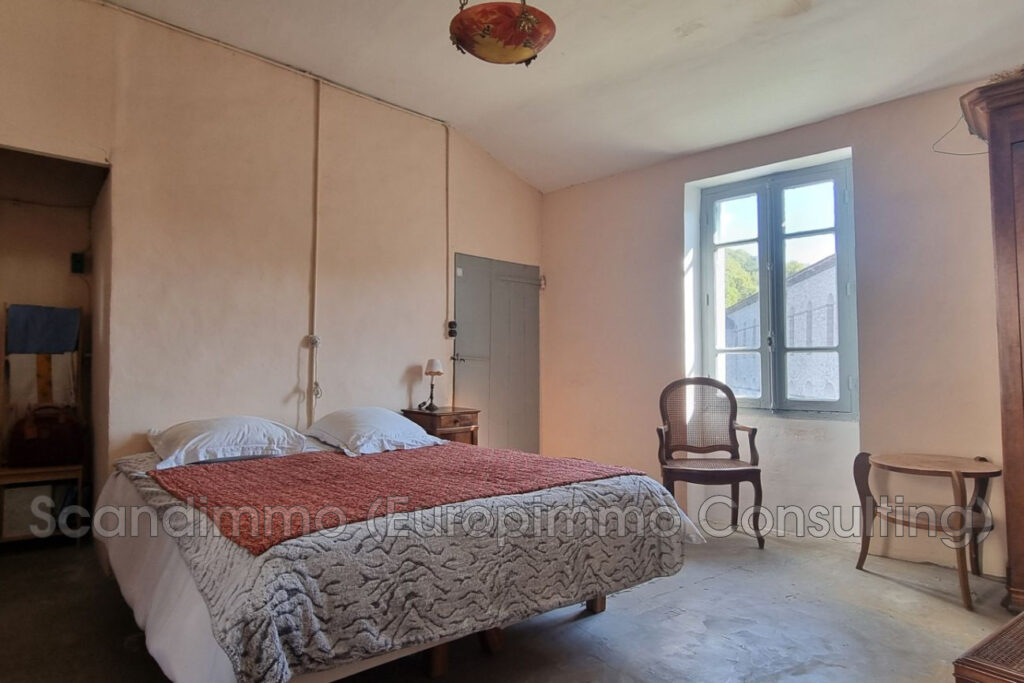 vente maison 7 Pièce(s) – 7 pièces – 4 chambres – 142.36 m²