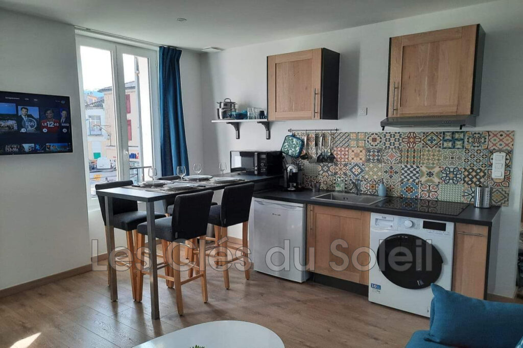 Appartement T3 de 50m2 entièrement rénové situé Brignoles   D – 3 pièces – 2 chambres – 50.00 m²
