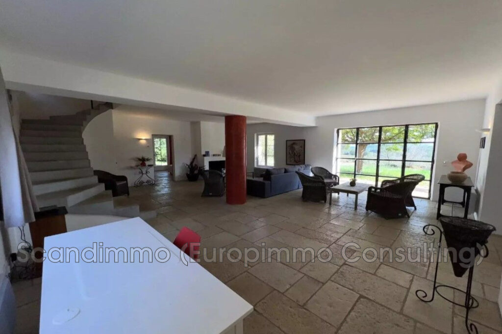 vente villa 7 Pièce(s) – 7 pièces – 5 chambres – 195.00 m²