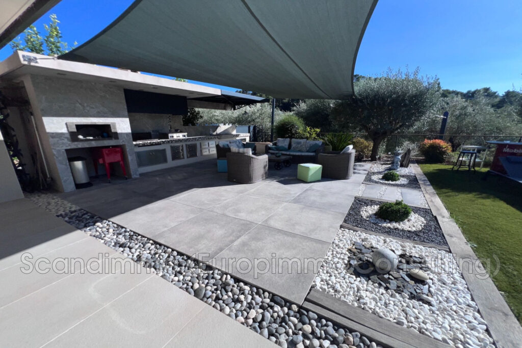 vente maison 7 Pièce(s) – 7 pièces – 4 chambres – 231.00 m²