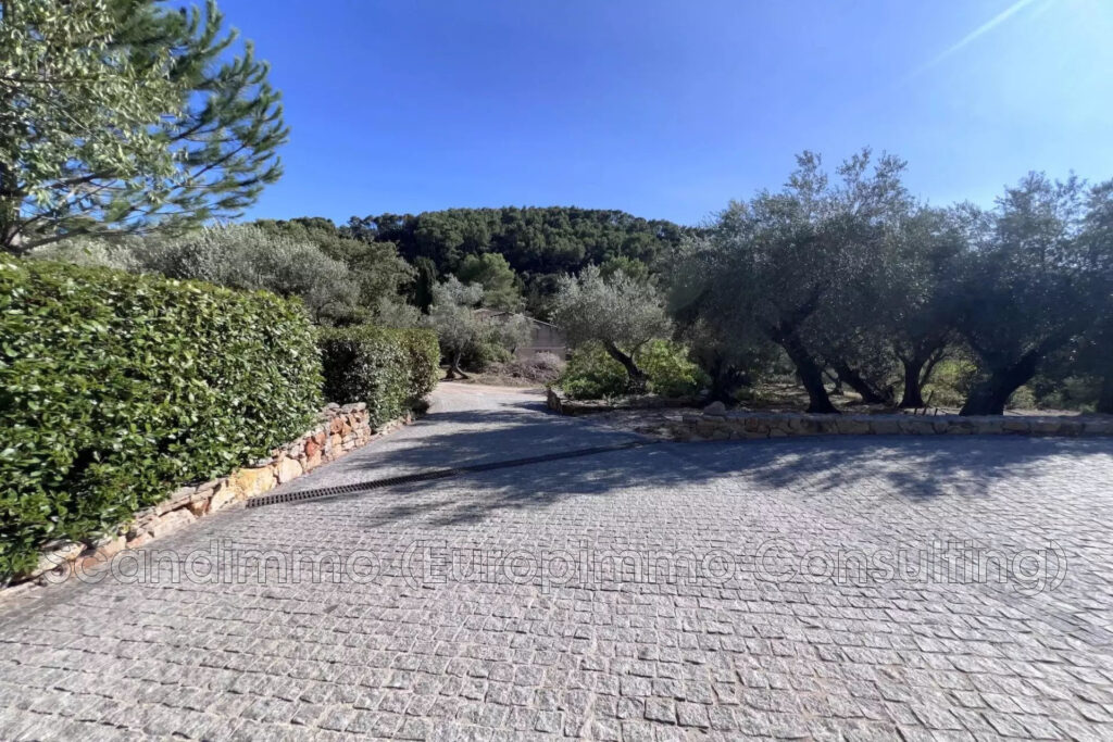 vente maison 7 Pièce(s) – 7 pièces – 4 chambres – 231.00 m²