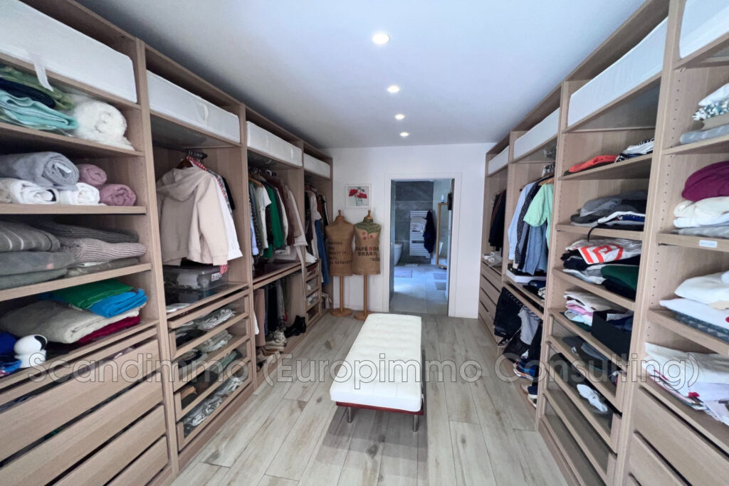 vente maison 7 Pièce(s) – 7 pièces – 4 chambres – 231.00 m²